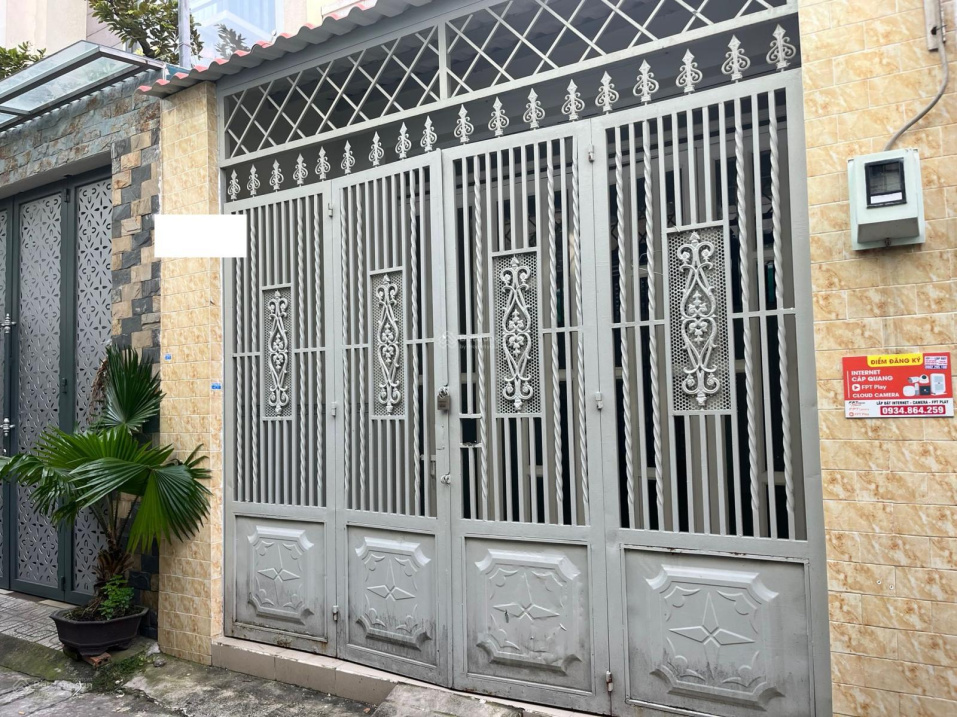 Bán nhà gấp diện tích 4x14m, 1 trệt, 1 lửng, giá 4.2 tỷ, hẻm rộng 4m đường Số 8, P. BHH A