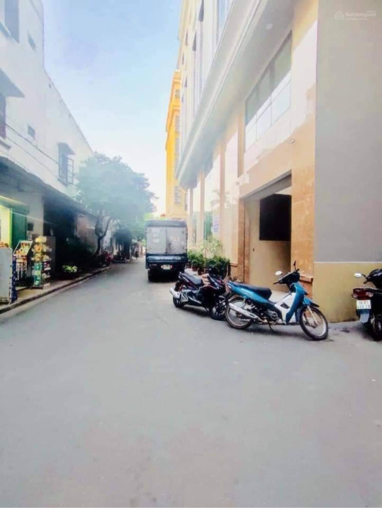 Bán nhà lô góc Nguyễn Khang, Cầu Giấy, Xe tải tránh, kinh doanh bất chấp