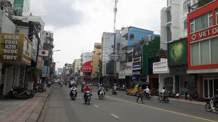 Bán nhà mặt phố Trương Định, thang máy, kinh doanh đỉnh