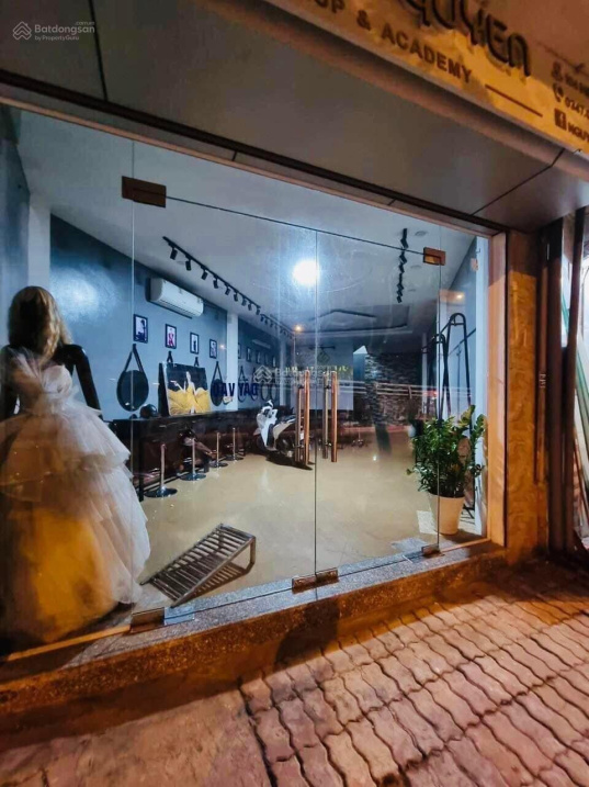 Bán nhà mặt phố, lô góc, Miếu Đầm, Nam Từ Liêm, Hà Nội, kinh doanh đỉnh, 50m2*5 tầng*12.2 tỷ