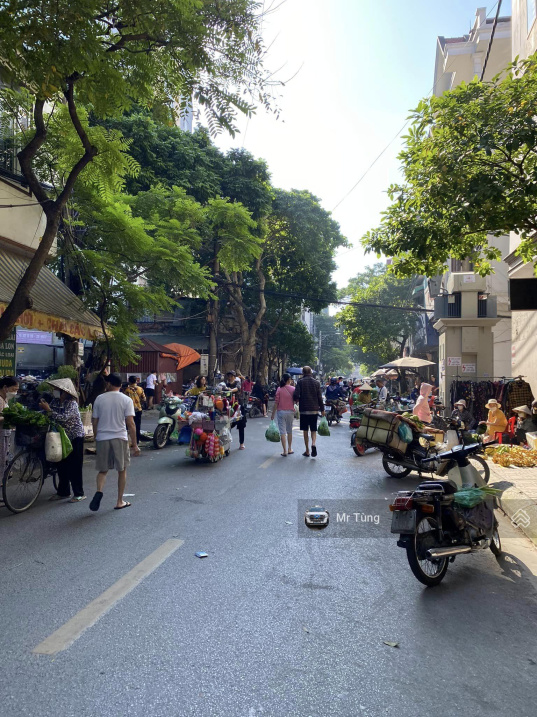 Bán nhà mặt phố - mặt chợ - Mỗ Lao - Trần Phú, Hà Đông mặt tiền rộng 5m diện tích 50m2, chỉ 11 tỷ