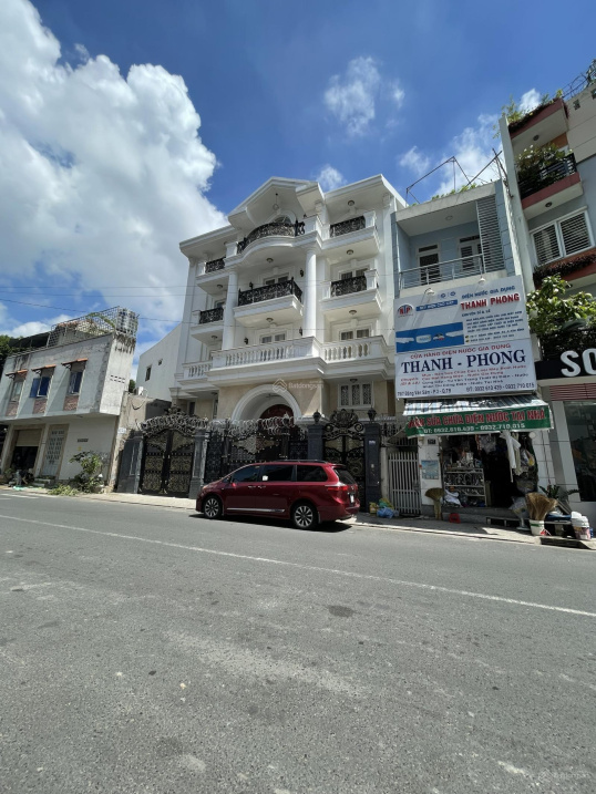 Bán nhà mặt tiền Chợ Lớn, P11, Q6 (8mx20) gần 30 tỷ thương lượng