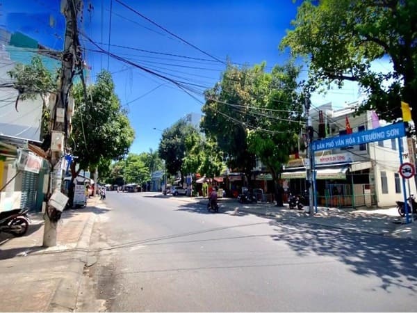 Bán nhà mặt tiền Dã Tượng Nha Trang sổ đỏ chính chủ 2 Ban-nha-mat-tien-Da-Tuong-Nha-Trang