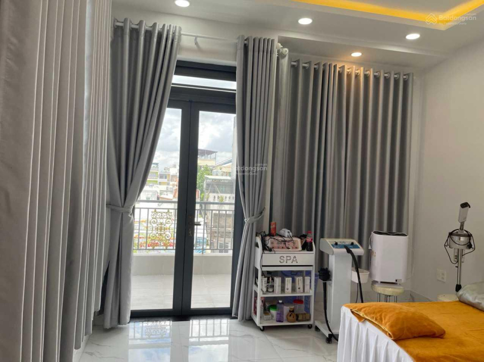 Bán nhà mặt tiền Lê Đức Thọ, Gò Vấp, 5x31m xây 5 tầng, có thang máy, đang KD spa, giá 15.9 tỷ