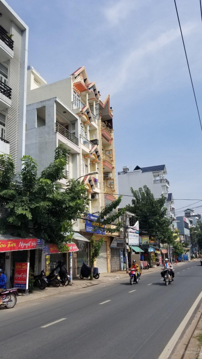 Bán nhà mặt tiền Lê Hoàng Phái P17 GV (15*35m), cấp 4 công nhận 460m2 giá 43 tỷ TL.