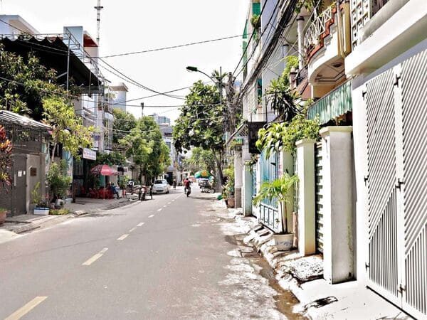 Ban-nha-mat-tien-Me-Linh-Nha-Trang-4