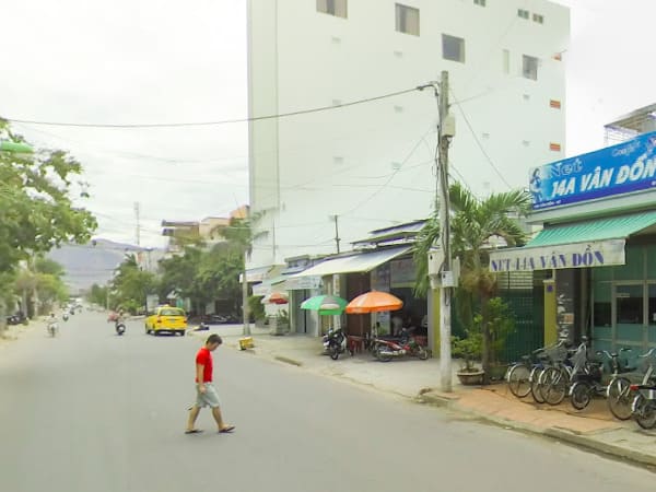Ban-nha-mat-tien-Van-Don-Nha-Trang-3