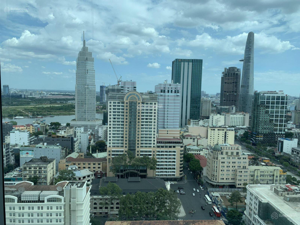 Bán nhà mặt tiền đường Lý Tự Trọng góc Thủ Khoa Huân