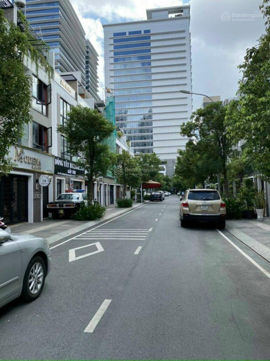 Bán nhà mặt tiền đường Mai Thị Lựu Quận 1,DT 10.5x28m giá 89 tỷ