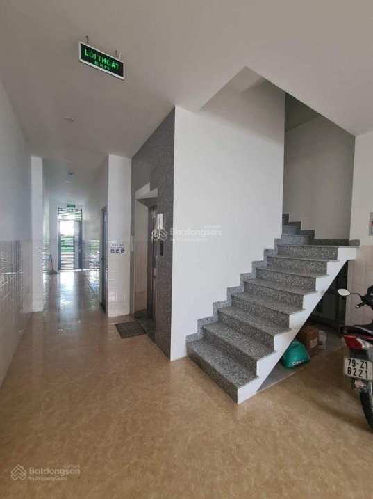 Bán nhà mặt tiền đường Số 4 KDT VCN Phước Long