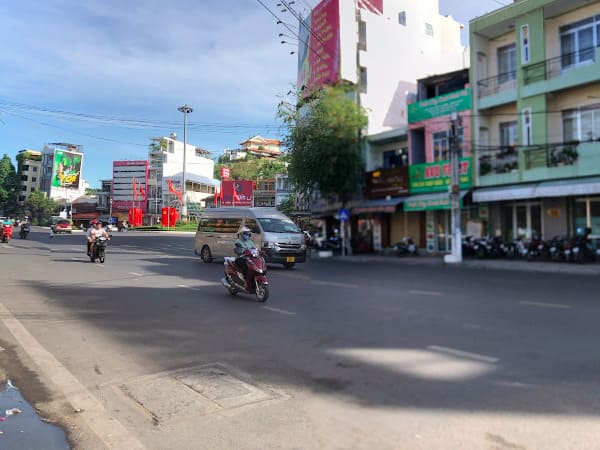 Ban-nha-mat-tien-duong-Thai-Nguyen-Nha-Trang-2