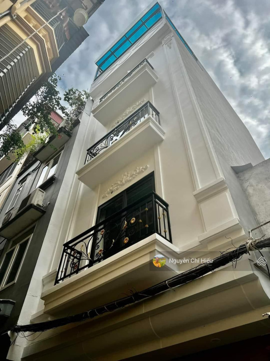 Bán nhà mới, đẹp ở ngay ngõ to Trường Chinh, Thanh Xuân, 36m2x5T, tặng nội thất - 4.85 tỷ