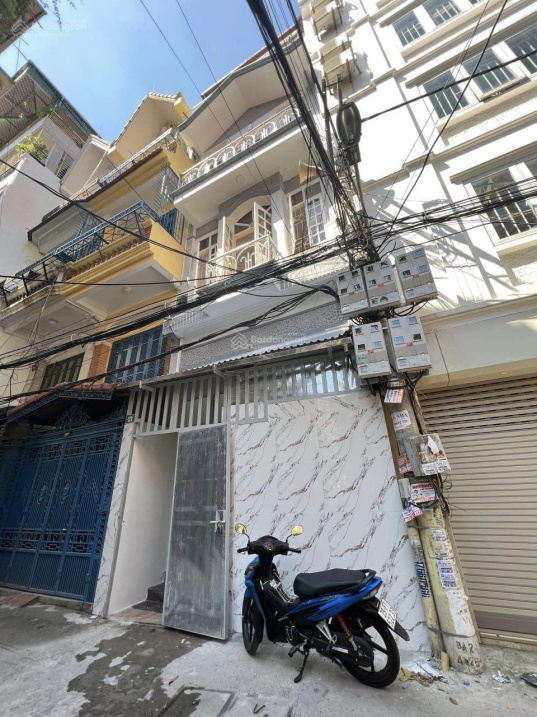 Bán nhà ngõ 175 Lạc Long Quân, 40m2 x 4.5 tầng ô tô vào nhà, 5.6 tỷ