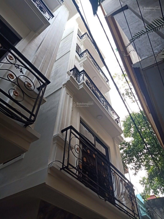 Bán nhà ngõ 61 Phạm Tuấn Tài, Cầu Giấy, 50m2 x 6 T x MT 4.5m x giá nhỉnh 12 tỷ. KD, nhà đẹp