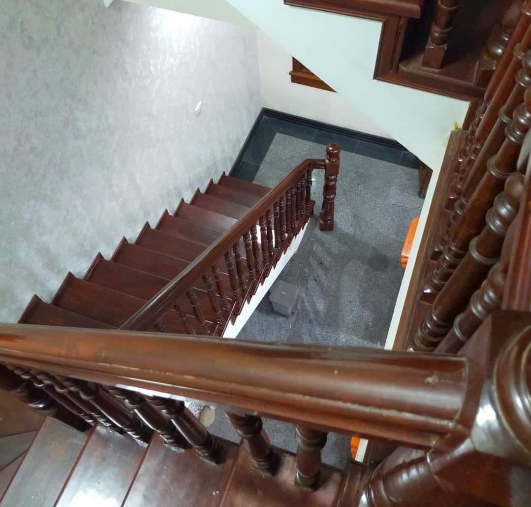 Bán nhà ngõ 97 Văn cao Ba đình Trục ngõ Vỉa hè 2m KINH DOANH 67m2 giá 15.2 tỷ