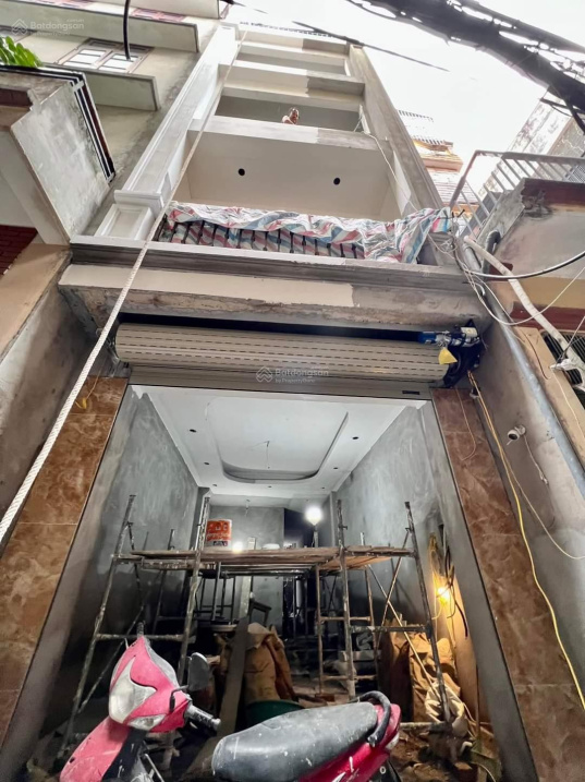 Bán nhà ngõ Yên Lãng Đống Đa 2 mặt ngõ thang máy nhập.