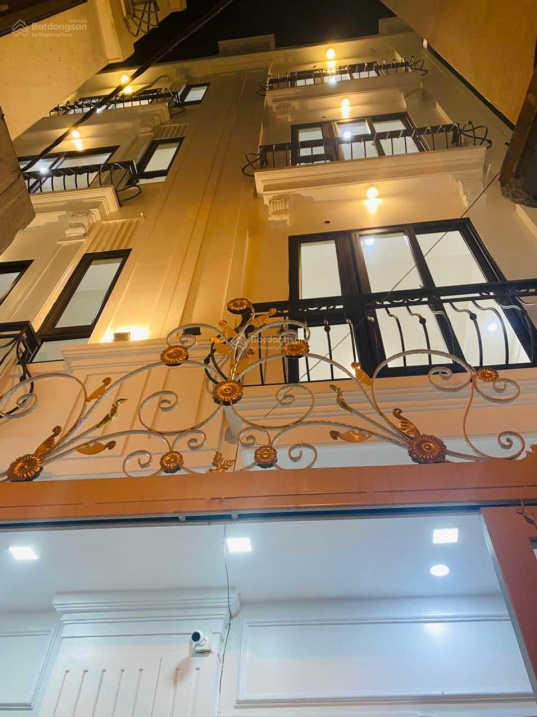 Bán nhà ngõ phố Hạ Yên Quyết, Trung Kính, DT 50 m2 x 5T thang máy cách phố 35 m, giá 8,6 tỷ