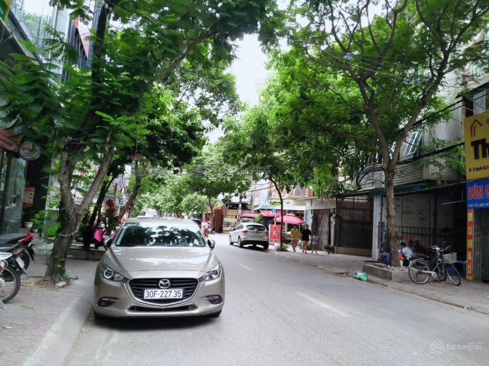 Bán nhà phân lô Trung Kính: DT 70m2, MT 5m, 7 tầng, thang máy, giá 22.5 tỷ