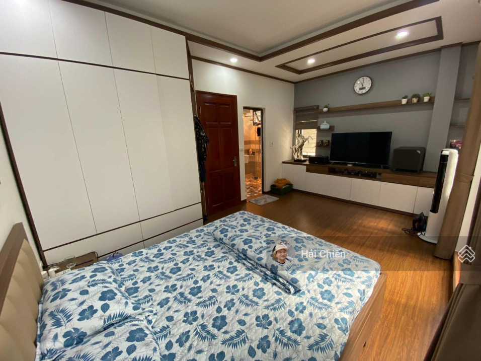 Bán nhà phố Hào Nam 33m2x5T đẹp gần ngã 6 Ô Chợ Dừa, Đống Đa gần Học Viện Âm Nhạc giá 4 tỷ CTL