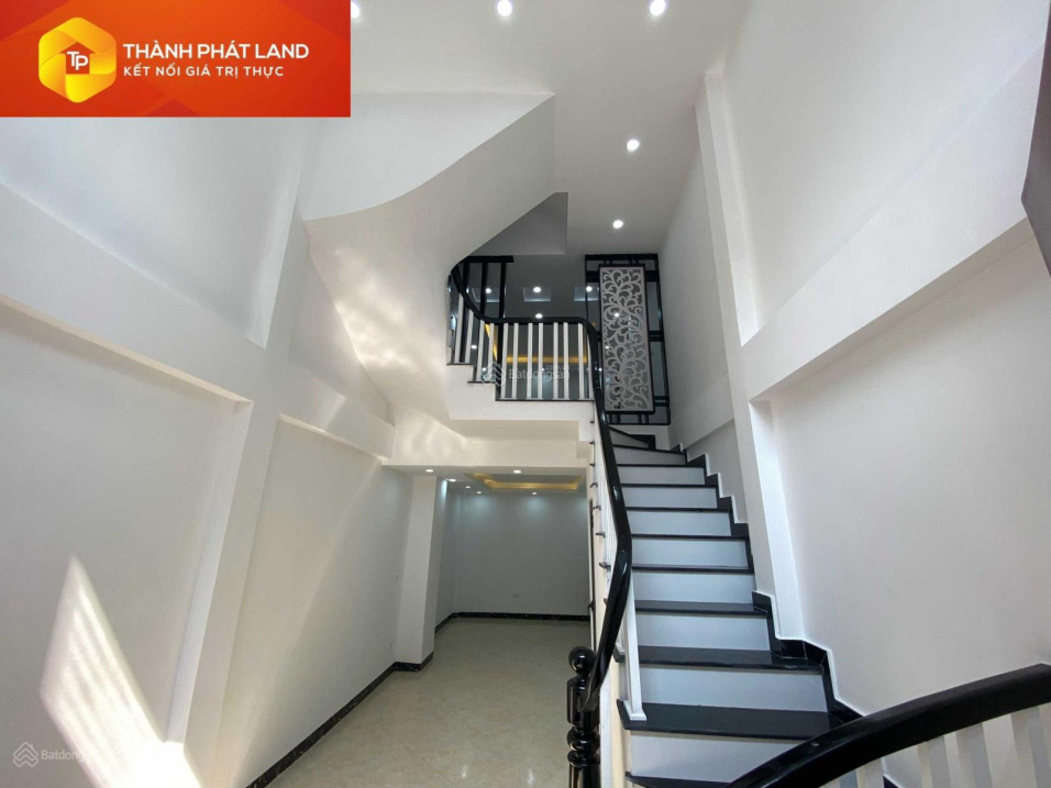 Bán nhà phố Ngọc Trì, ba bước ra chợ Đồng Dinh, 37m2, 3 tỷ x