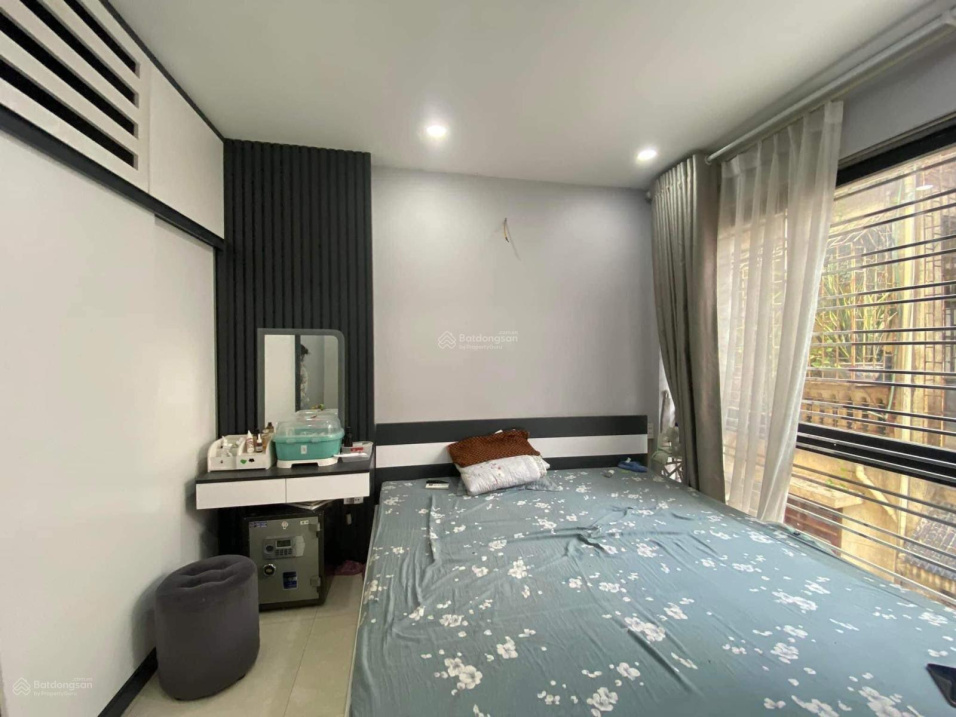 Bán nhà phố Nguyên Hồng, Láng Hạ, nhà 6 tầng rộng 36m2, kinh doanh chỉ 6,8 tỷ ô tô đỗ ngõ