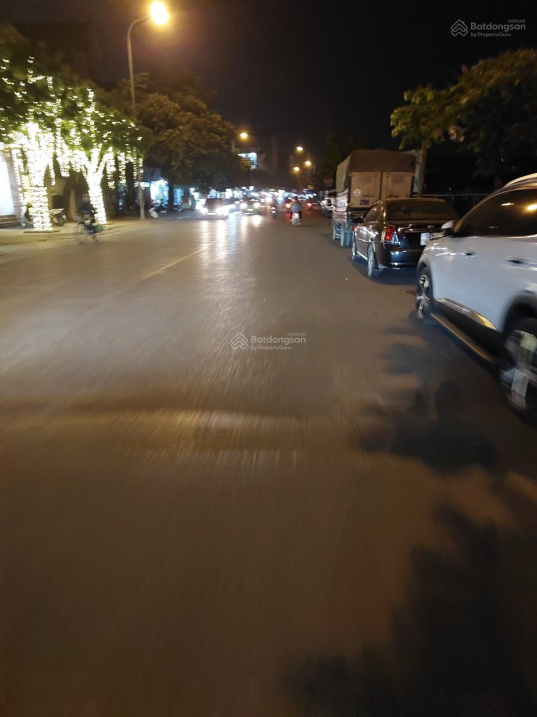 Bán nhà phố Trâu Quỳ, Gia Lâm, DT 85m2, 12,5 tỷ, kinh doanh đỉnh nhất phố đường 12m, vỉa hè rộng