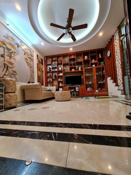 Bán nhà riêng Phố Minh Khai - Hai Bà Trưng 50m2 MT 5m kinh doanh, ô tô vào nhà SĐCC