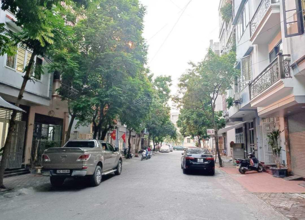 Bán nhà riêng Văn Phú, Hà Đông, 102m2 x 5T, MT 5m, gara ô tô kinh doanh, thoáng 3 mặt, giá 8.5 tỷ