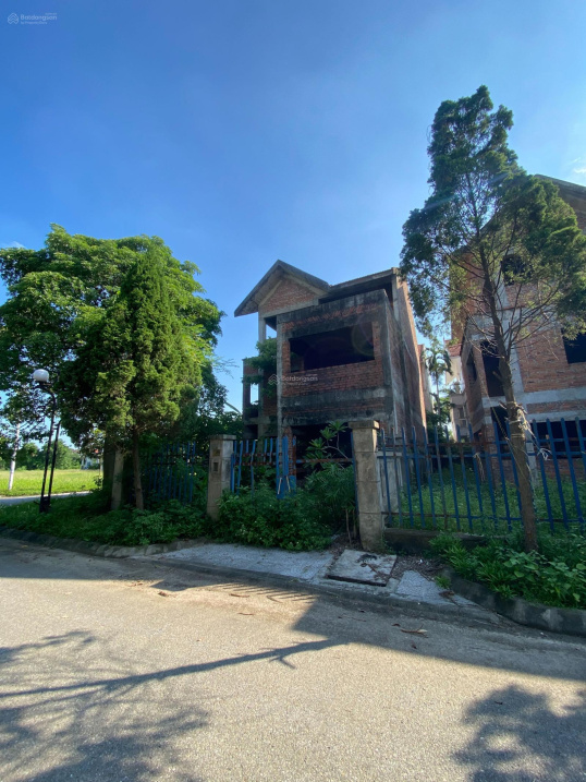 Bán nhà song lập 208m2 chính chủ Long Việt