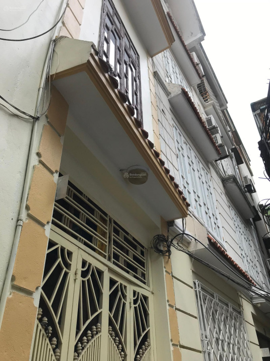 Bán nhà trong ngõ quận Đống Đa đường Thịnh Quang giao cắt Vĩnh Hồ Thái Thịnh 30,1m 05t 03pn 3 tỷ 45