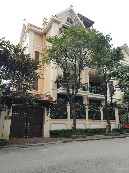 Bán nhanh biệt thự Lạc Long Quân, Tây Hồ gara ô tô 119m2 4T mặt tiền 7m 16,5 tỷ