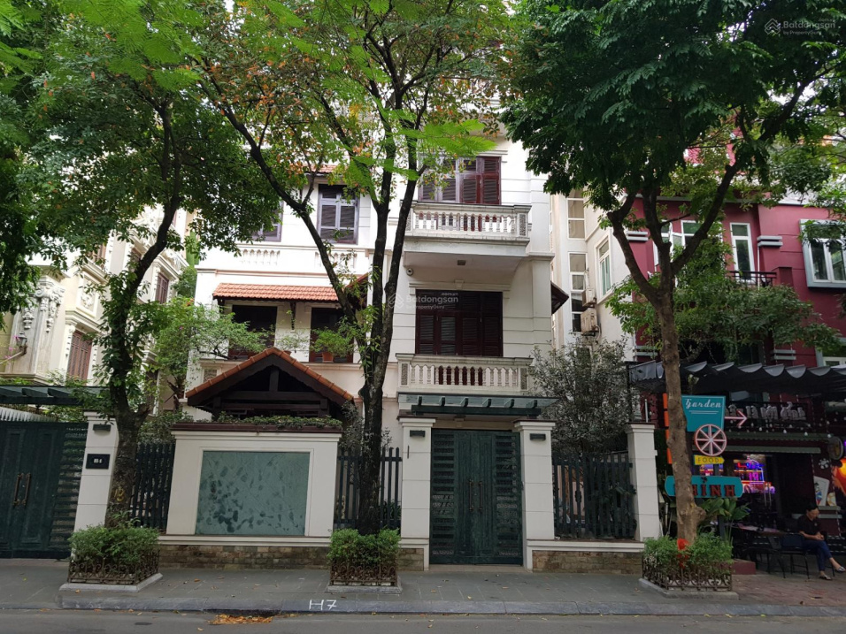 Bán nhanh biệt thự Nguyễn Thị Định, Cầu Giấy 105m2 4 tầng, mặt tiền 6m, thang máy, giá 30 tỷ