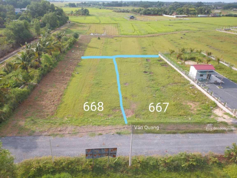 Bán nhanh lô đất trên đường Nhuận Đức, diện tích: 1000m2(100m2 thổ) sổ hồng riêng giá: 1.6 tỷ