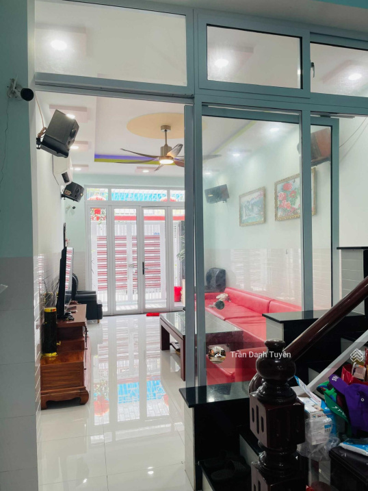 Bán nhanh nhà 2 tầng đẹp diện tích 63m2 tại hẻm Hoàng Diệu - Phường Vĩnh Nguyên - TP. Nha Trang