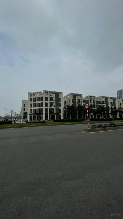 Bán shophouse 330m2 MT 26m - 5 tầng - Dự Án Starlake mặt đường Nguyễn Văn Huyên Tây Hồ Tây, Hà Nội