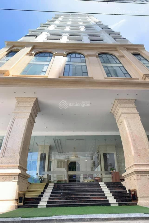 Bán tòa building mặt phố Nguyễn Văn Huyên 60m2 - 7 tầng MT 5.5m 28.9 tỷ.