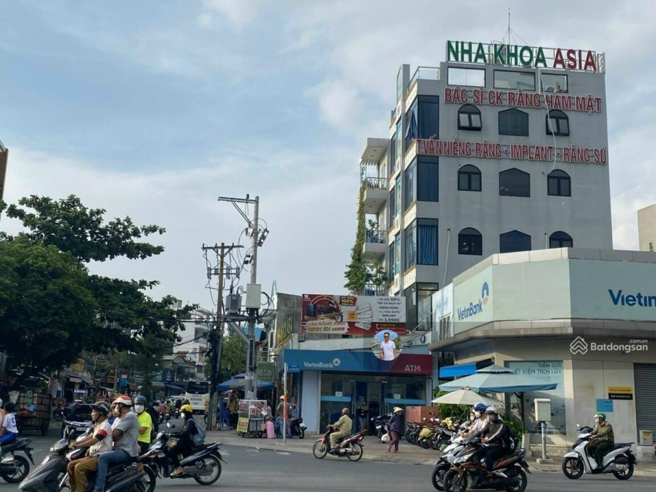 Bán tòa nhà MT Trường Chinh, DT: 12x20m, hầm, 8 lầu, trung tâm Anh Ngữ thuê: 150tr/tháng, giá 50 tỷ