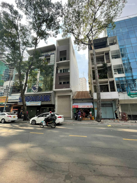 Bán tòa nhà hầm 8 tầng, MT Hai Bà Trưng, CN 130m2, TN 150 tr/tháng, giá bán 70.8 tỷ