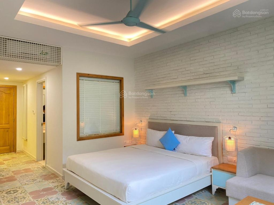 Bán toà nhà mặt tiền Nguyễn Trãi quận 1 - Hầm 14 tầng - DT 20*30m - TN 24 tỷ/năm - giá 750 tỷ