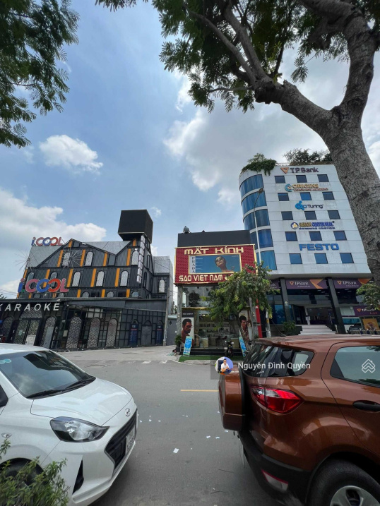 Bán tòa nhà mặt tiền đường Trần Não - Quận 2. DT: 6 x 30m - kết cấu 6 tầng - 68 tỷ TL