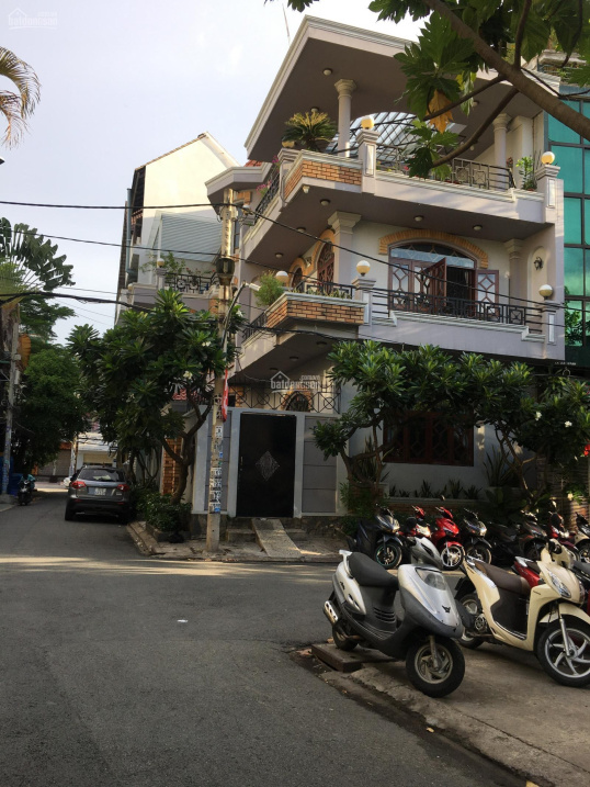 Biệt thự góc 2 mặt tiền Lê Văn Sỹ, P.14, Q3 ( 6.5x20m) giá cực rẻ 23 tỷ