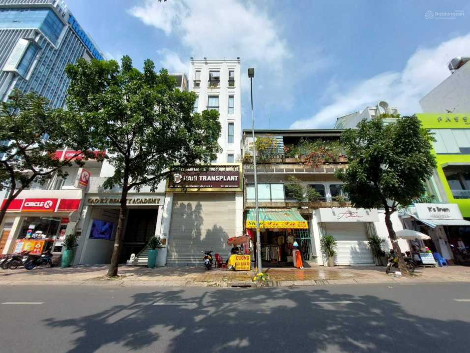 Bố tôi cần bán nhà MT Nguyễn Cư Trinh, P. NCT, Quận 1 ngay Pulman DT 5.3x14m, 2 lầu, giá 27.5 tỷ