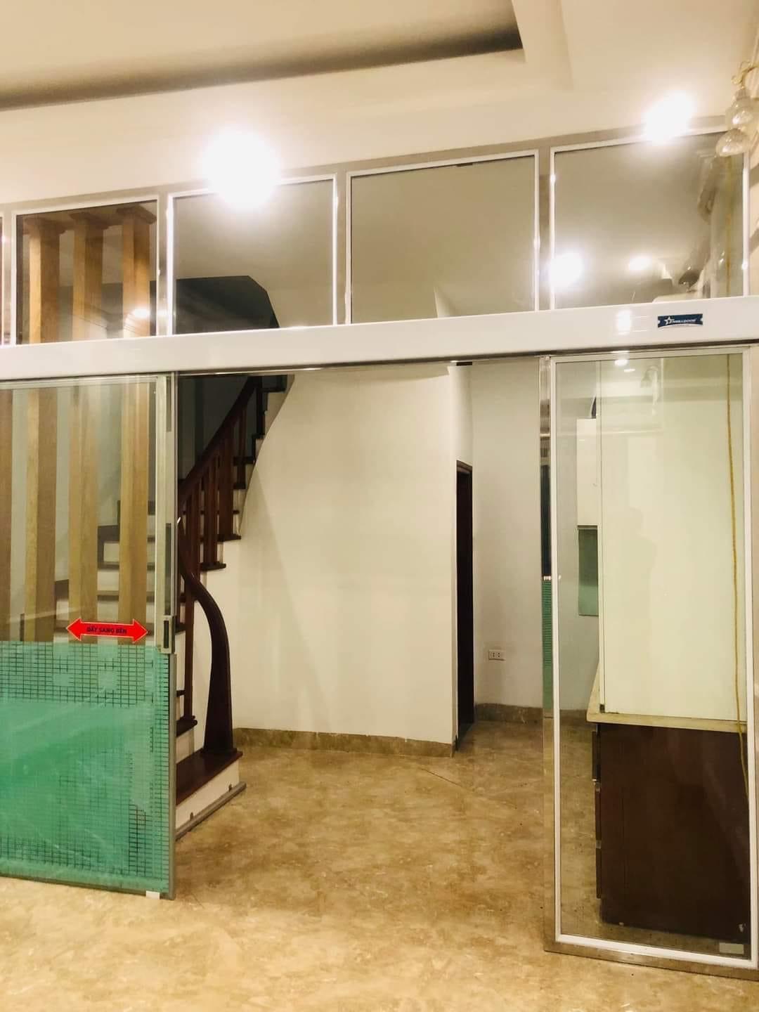 Bán Nhà, Ô Tô Đỗ Cửa, Ngõ Thông, Kinh Doanh, Võ Chí Công, Cầu Giấy, 41m x 6 tầng, 4m mt.