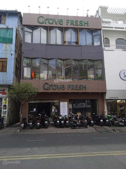 CC đi định cư cần bán gấp nhà MT đường Lý Thường Kiệt, Q10, DT 10x22m, nhà 3 tầng, 45 tỷ