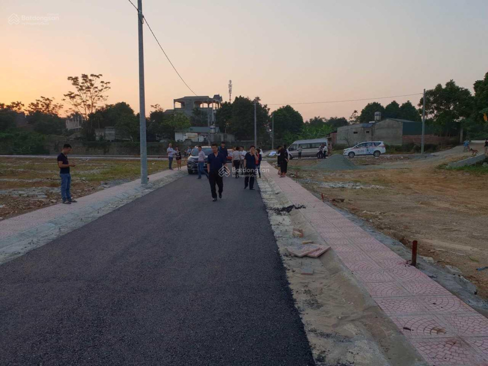 CC lô góc 120m2, 100% đất ở, mặt 7m7, Miễu-Tiến Xuân, giáp cổng ĐHQG Hòa Lạc, đường 7m 0971 254 586