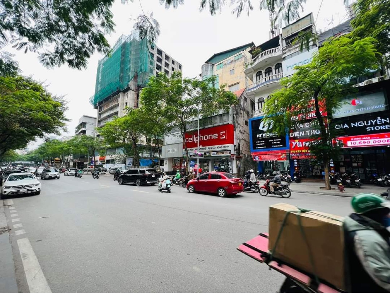 MẶT PHỐ THÁI HÀ #ĐỐNG ĐA - VỊ TRÍ ĐẮC ĐỊA - KINH DOANH SIÊU ĐỈNH BÁN NHÀ MẶT PHỐ THÁI HÀ - ĐOẠN ĐẸP NHẤT PHỐ - VỈA HÈ 9M - 4 TẦNG THÔNG SÀN - SỔ ĐỎ VUÔNG VẮN