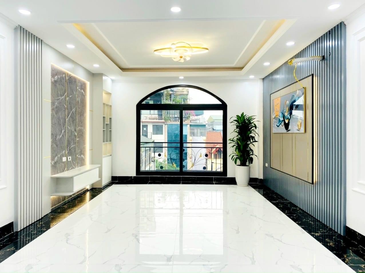 Bán nhà ngõ 36 Đào Tấn, Ba Đình 5 tầng x 62m, nhà đẹp về ở luôn, giá rẻ.