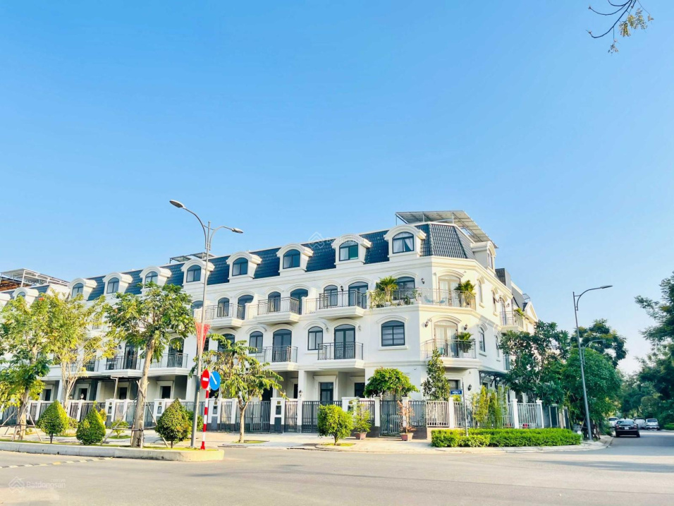 CHỦ KẸT TIỀN BÁN GẤP LAKEVIEW CITY, DT 7X20m, 1TRÊT 3LẦU, ĐƯỜNG 14 FULL NT, GIÁ 17 TỶ LH 0907 110 927