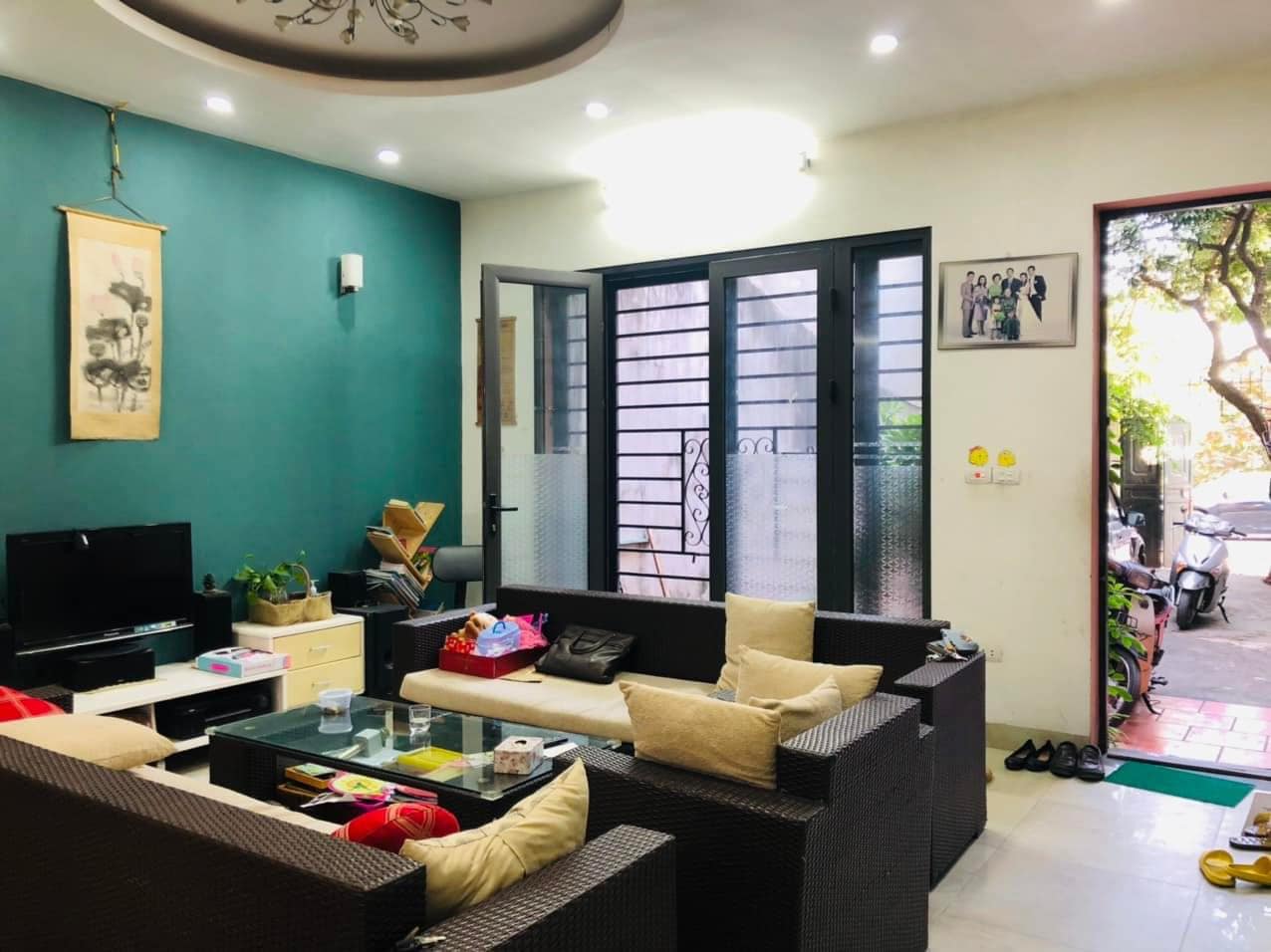 Bán nhà phố Cổ Nhuế 155m 2 tầng 12m Mặt Tiền 30m Ô Tô tránh dừng đỗ.