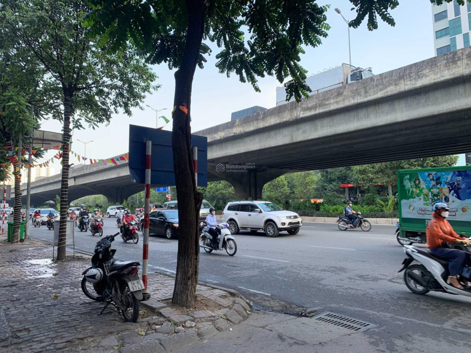 Cần bán gấp mặt bằng kinh doanh mặt phố Khuất Duy Tiến, Thanh Xuân, DT 80m2, chỉ 6 tỷ